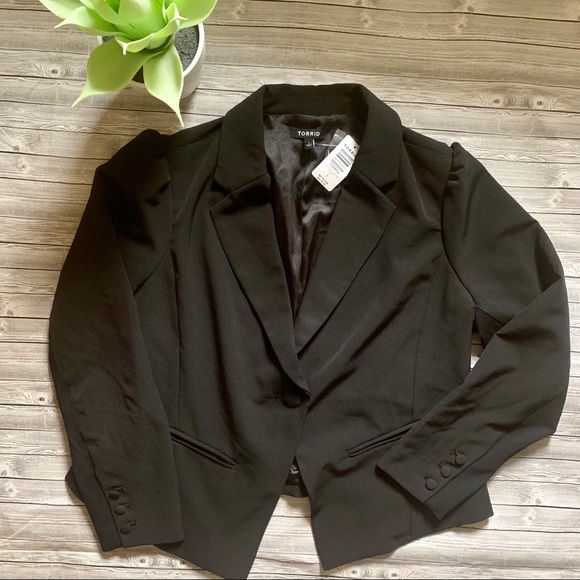 torrid Jackets & Blazers - Torrid Plus Size Black Button Blazer